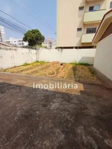 Casa com 3 Quartos para alugar, 124m² no Santa Mônica, Uberlândia