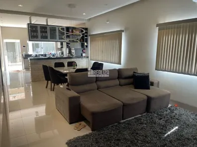 Casa com 3 Quartos à venda, 210m² no Jardim do Lago, Uberaba