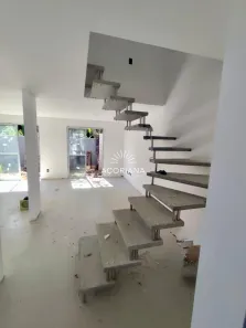 Casa com 3 Quartos à venda, 96m² no Morro das Pedras, Florianópolis