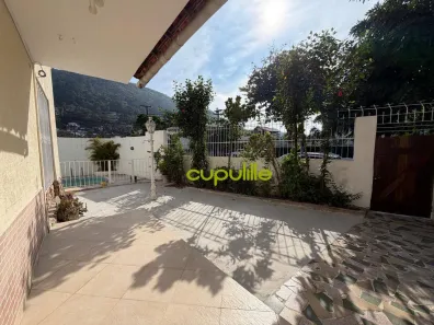 Casa com 3 Quartos para alugar, 180m² no São Francisco, Niterói