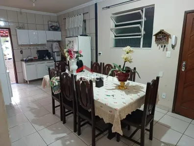 Casa com 3 Quartos à venda, 360m² no Filadélfia, Betim