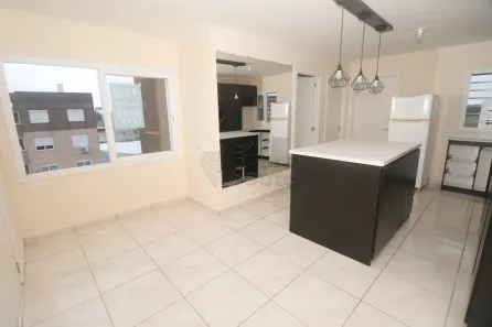 Apartamento com 2 Quartos para alugar, 49m² no Três Vendas, Pelotas