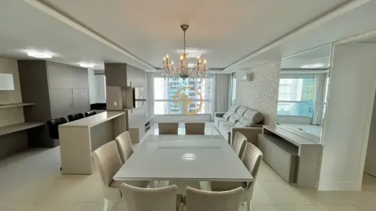 Apartamento com 3 Quartos para alugar, 137m² no Centro, Balneário Camboriú
