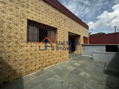 Casa com 4 Quartos à venda, 246m² no Camargos, Belo Horizonte