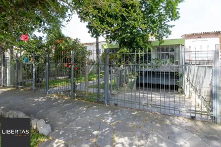 Casa com 3 Quartos à venda, 193m² no Vila Nova, Porto Alegre