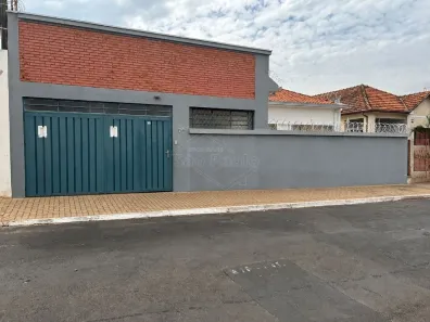 Casa com 4 Quartos à venda, 201m² no Centro, Araraquara