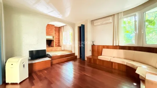 Casa com 4 Quartos à venda, 221m² no Petrópolis, Porto Alegre