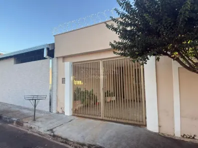 Casa com 2 Quartos para alugar, 154m² no Yolanda Opice, Araraquara