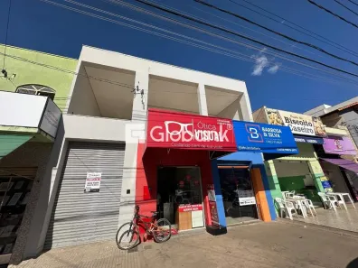 Ponto Comercial para alugar, 235m² no Major Prates, Montes Claros