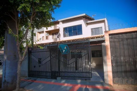 Casa com 4 Quartos para alugar, 88m² no Conjunto Café, Londrina