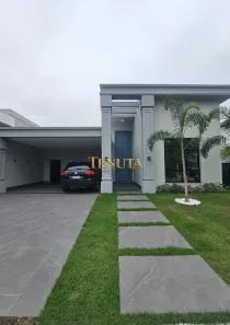 Casa de Condomínio com 4 Quartos à venda, 246m² no Condomínio Florais Itália, Cuiabá