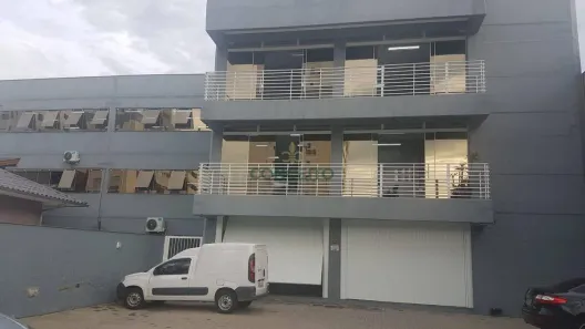 Galpão/Depósito/Armazém à venda, 2000m² no Areias, São José