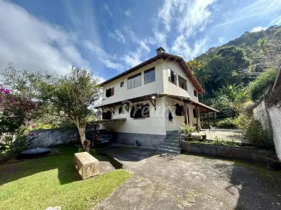 Casa com 4 Quartos à venda, 180m² no Albuquerque, Teresópolis