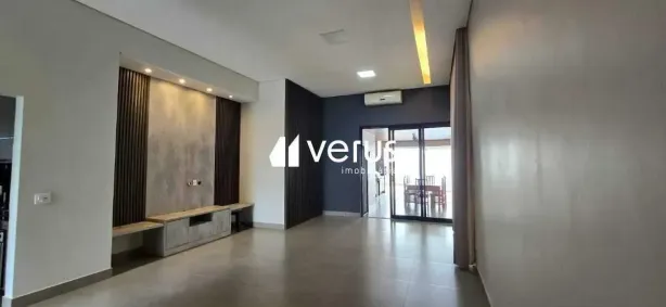 Casa de Condomínio com 3 Quartos à venda, 198m² no Laranjeiras, Uberlândia