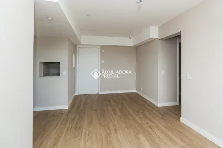 Apartamento com 2 Quartos à venda, 67m² no Passo da Areia, Porto Alegre