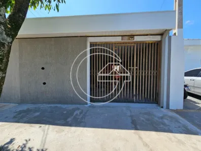 Casa com 2 Quartos para alugar, 10m² no Centro, Marília