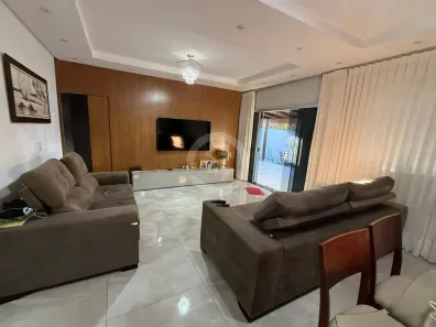 Casa com 3 Quartos à venda, 175m² no Parque Flamboyant, Goiânia