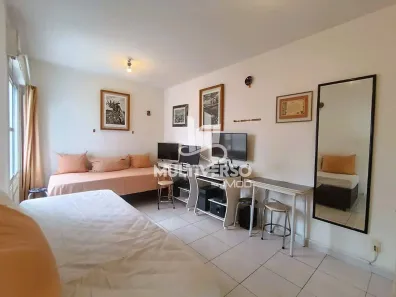 Kitnet com 1 Quarto à venda, 26m² no Embaré, Santos