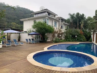 Casa de Condomínio com 5 Quartos à venda, 166m² no Camburi, São Sebastião