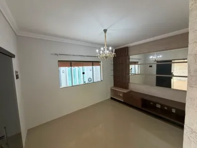 Casa com 3 Quartos à venda, 10m² no Centro, Araxá