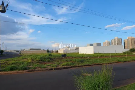 Lote/Terreno à venda, 783m² no Novo Mundo, Uberlândia