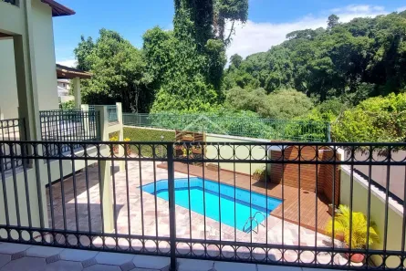 Casa com 4 Quartos para alugar, 471m² no São Paulo II, Cotia