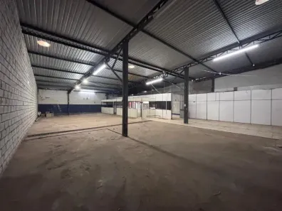 Galpão/Depósito/Armazém para alugar, 700m² no Jardim Guanabara, Goiânia