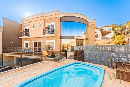 Casa com 4 Quartos à venda, 326m² no Bom Retiro, Joinville