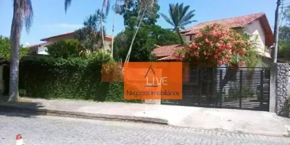 Casa com 5 Quartos à venda, 360m² no Itaipu, Niterói
