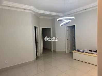 Casa com 3 Quartos à venda, 310m² no Luizote de Freitas, Uberlândia