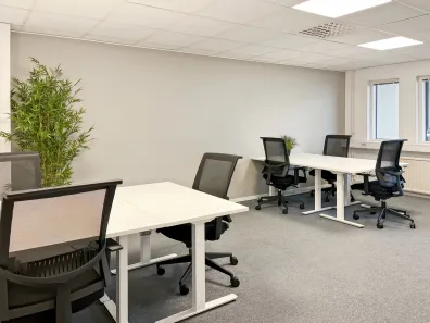 Sala Comercial para alugar, 133m² no Enseada do Suá, Vitória