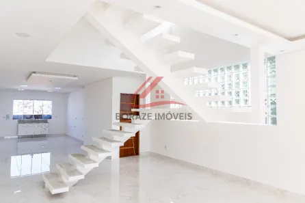 Sobrado com 4 Quartos à venda, 384m² no Parque São Vicente, Mauá