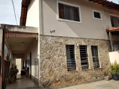 Casa com 3 Quartos à venda, 180m² no Jaguaré, São Paulo