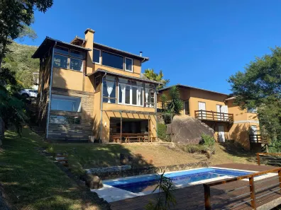 Casa com 5 Quartos à venda, 10m² no Samambaia, Petrópolis