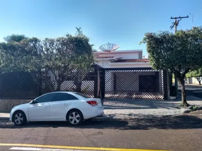 Casa com 3 Quartos à venda, 276m² no Jardim Nazareth, São José do Rio Preto