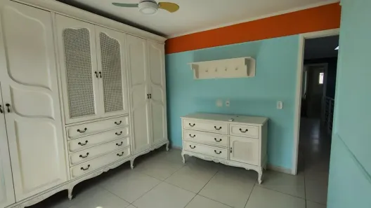 Casa de Condomínio com 4 Quartos para alugar, 170m² no Vargem Grande, Rio de Janeiro