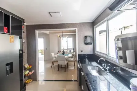 Casa com 4 Quartos para alugar, 180m² no Tamboré, Santana de Parnaíba