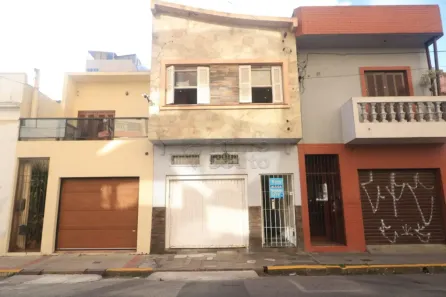 Casa com 3 Quartos para alugar, 200m² no Centro, Pelotas