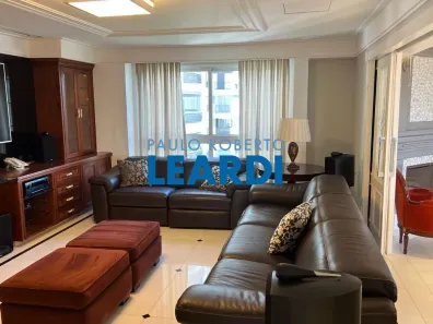 Apartamento com 5 Quartos para alugar, 468m² no Moema, São Paulo