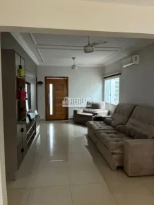 Casa com 3 Quartos à venda, 170m² no Jardim Nenê Gomes, Uberaba