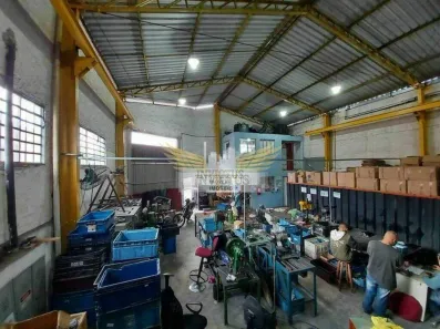 Galpão/Depósito/Armazém à venda, 225m² no Vila Carlina, Mauá