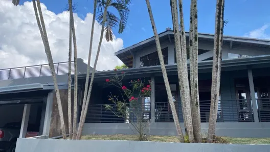 Casa de Condomínio com 3 Quartos à venda, 200m² no Parque Residencial Itapeti, Mogi das Cruzes