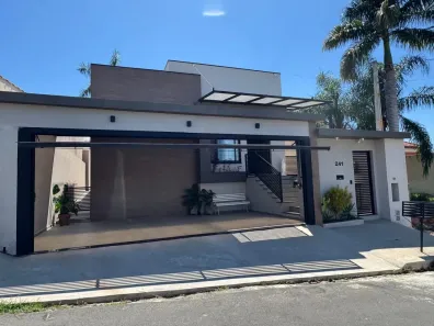 Casa com 3 Quartos à venda, 170m² no Centro, Águas de São Pedro