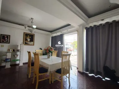 Casa com 4 Quartos para alugar, 450m² no Embaré, Santos