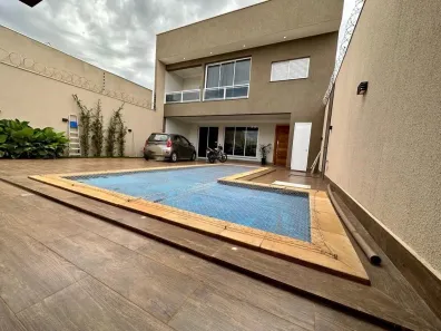 Casa com 3 Quartos à venda, 252m² no Parque das Laranjeiras, Uberaba