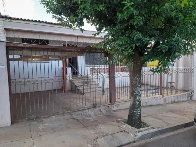 Casa com 3 Quartos à venda, 180m² no Centro, Araraquara