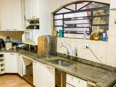 Sobrado com 3 Quartos à venda, 252m² no Jardim Regis, São Paulo