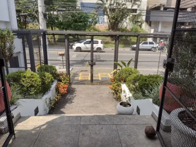 Sala Comercial à venda, 550m² no Jardim Londrina, São Paulo