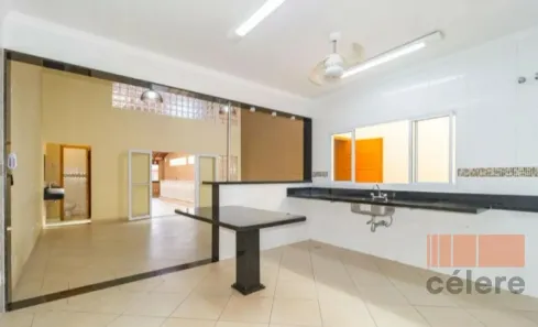 Sobrado com 3 Quartos para alugar, 205m² no Vila Bertioga, São Paulo
