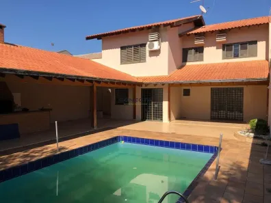 Casa com 4 Quartos para venda ou aluguel, 360m² no Califórnia, Londrina